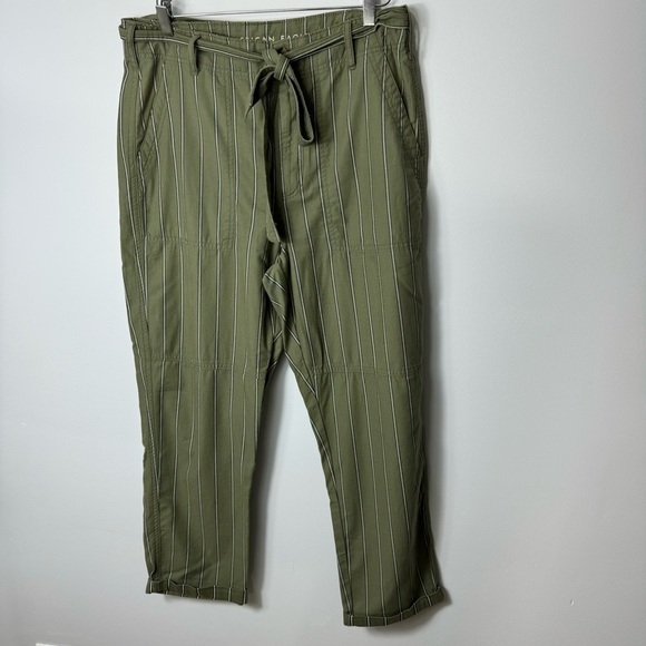 American Eagle Outfitters Pants - American Eagle Paper Bag Pant size 12 1890